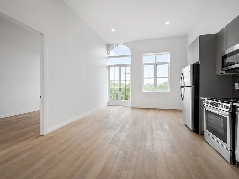234 N 12th St #3F — Photo 4