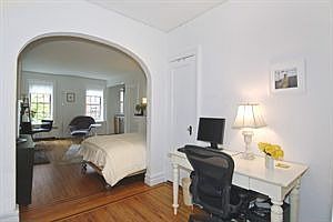 4th image of 22 Grove St