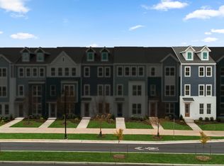 9735 Grant Ave, Manassas, VA 20110