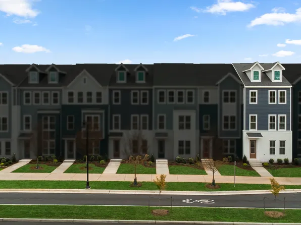 9735 Grant Ave, Manassas, VA 20110