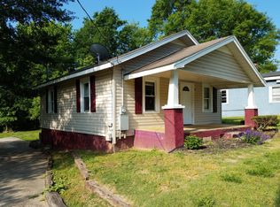 208 E Church St, Greer, SC 29651