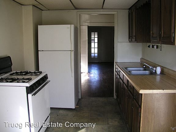 2nd image of 4321 Belleview Ave APT 2