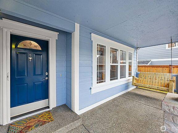 5th image of 3692 Cassie Court SW