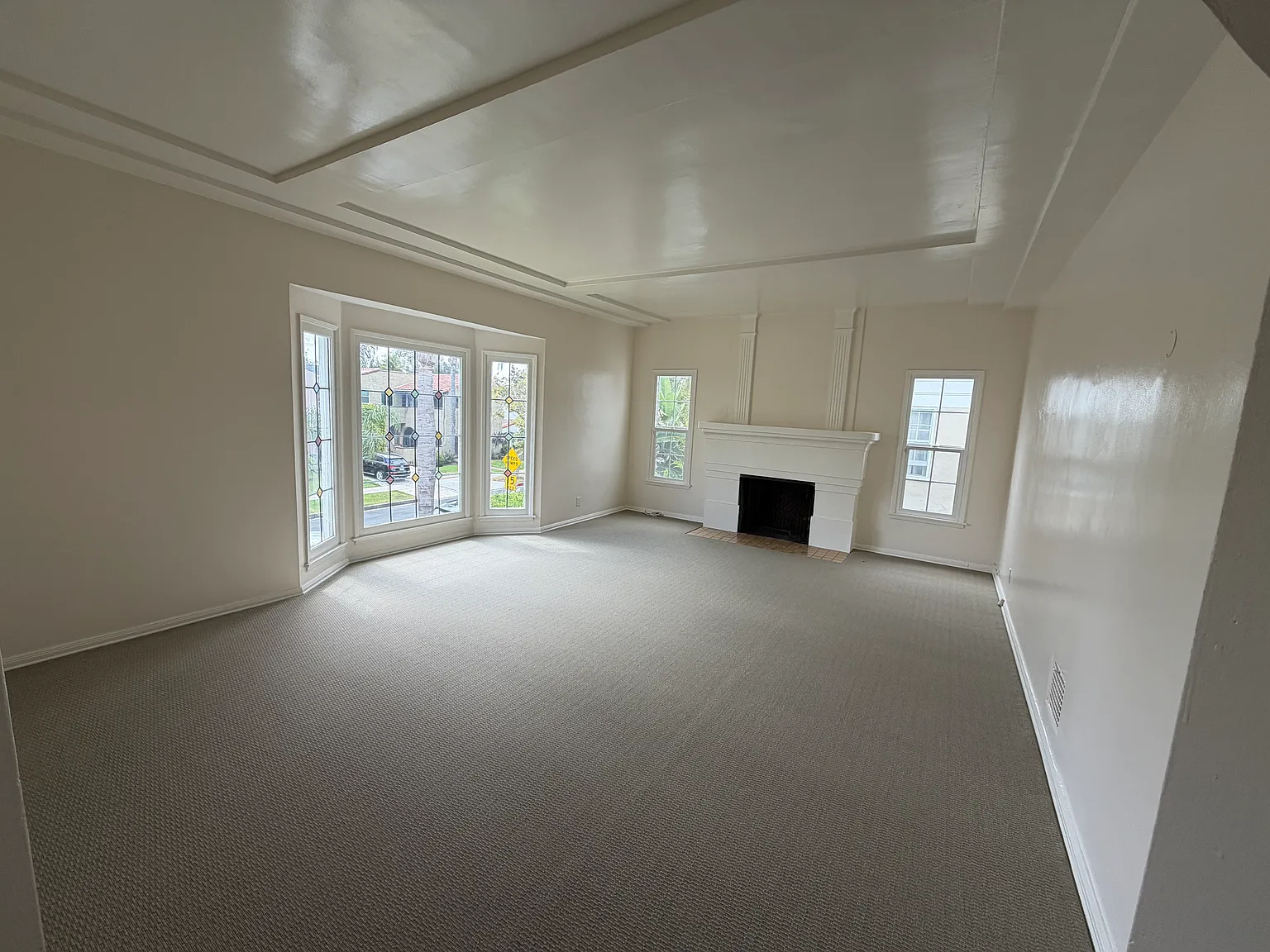 3 bed, 2200 sqft, $7,500 — Photo 4
