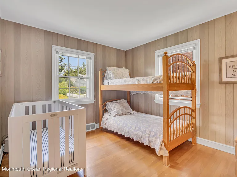 312 Salem Ave — Photo 15