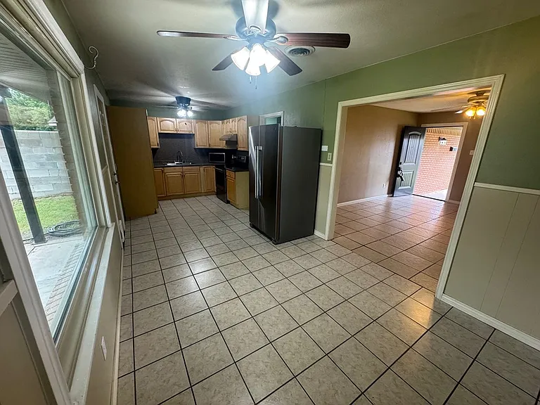 4217 Redbud Ave — Photo 3