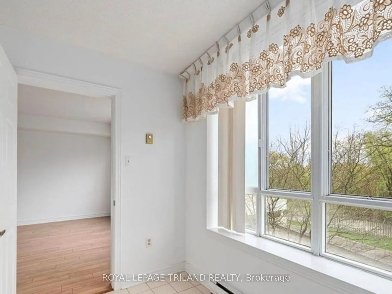 2 bed, $2,400 — Photo 3