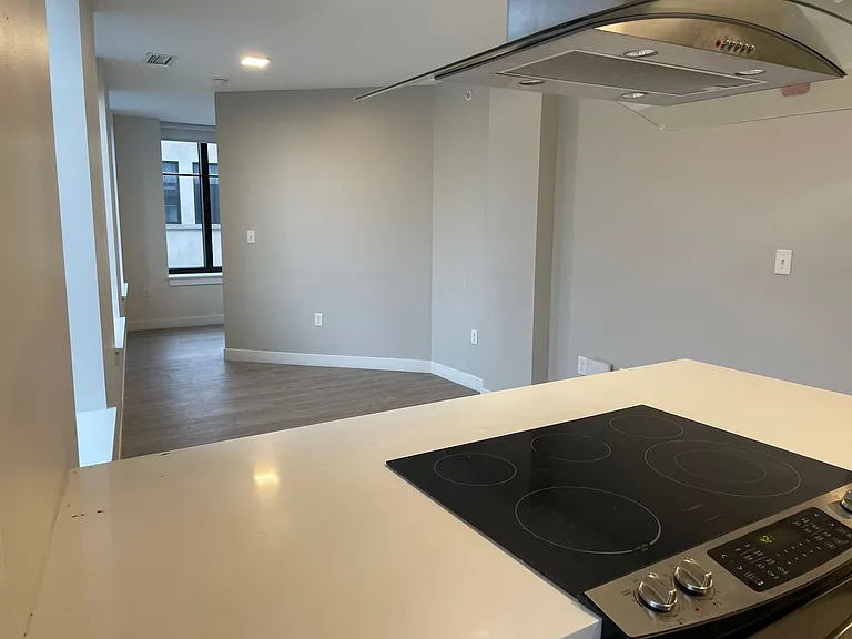 65 W Broad St — Photo 10