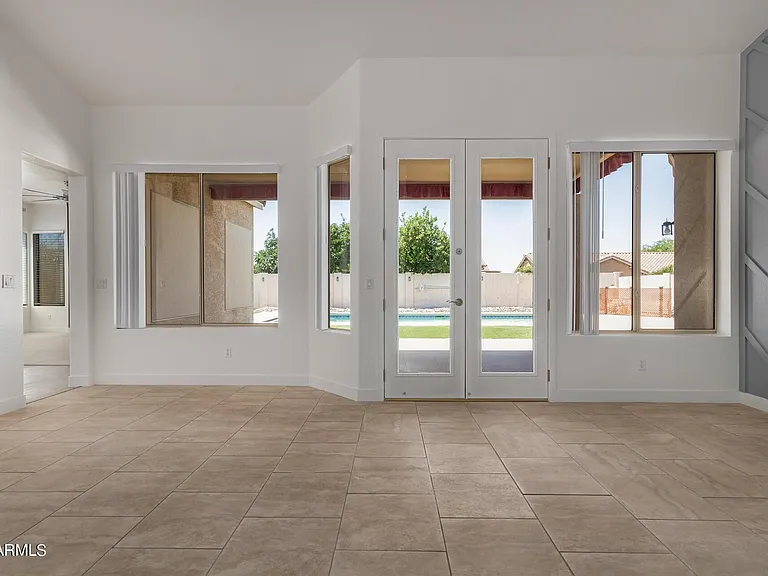 4327 E Sands Dr — Photo 6