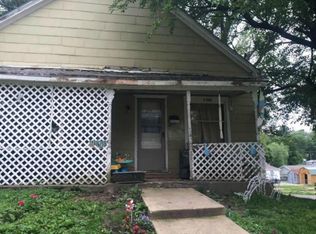 1202 Douglas St, Saint Joseph, MO 64505