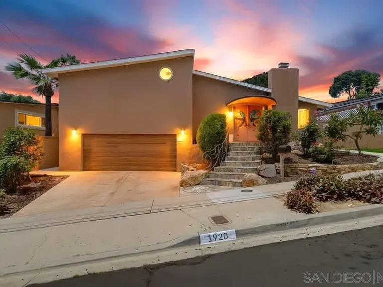 1920 Gardena Pl — Photo 2