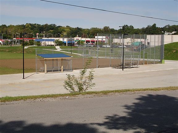 4206-08 SoftBall Park Close By