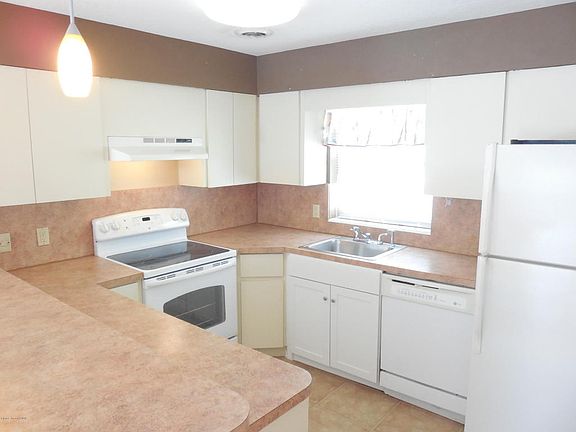 3rd image of 140 Glenwood Ave