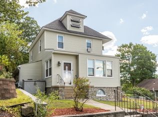 24 Livingston Ave, Dover, NJ 07801