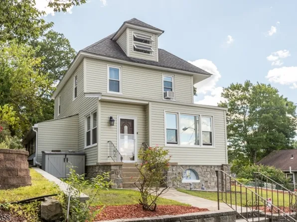 24 Livingston Ave, Dover Town, NJ 07801
