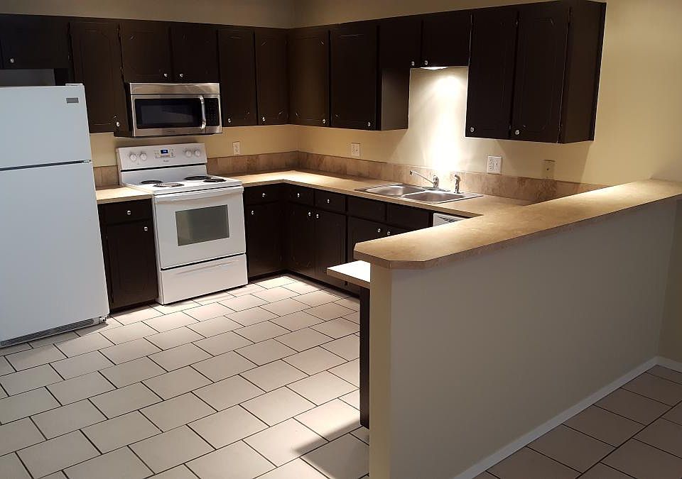 1st image of 119 N Glenwood Dr APT B
