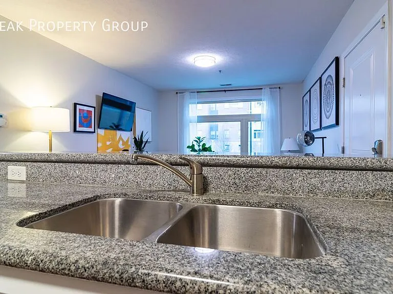 250 Chittenden Ave — Photo 32