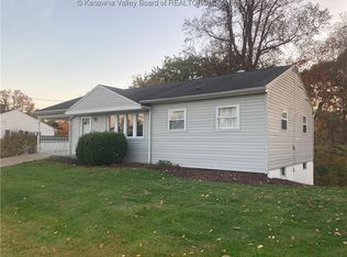 127 Howard St, Letart, WV 25265