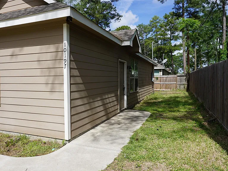 10197 Barberry — Photo 2