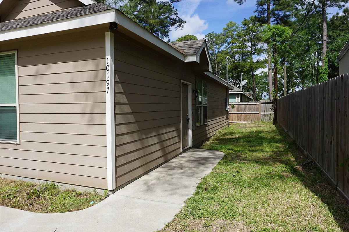 Building Photo - 10197 Barberry