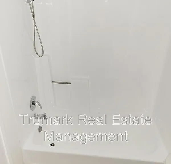 1041 Allen Ave #5 — Photo 9