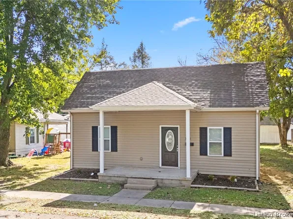 365 E Kerton Street, Scottsburg, IN 47170