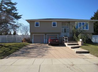 164 Bond St, West Babylon, NY 11704