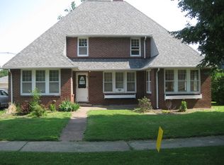 1304 W Church St, Champaign, IL 61821