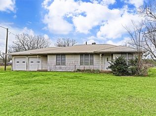 634 E Us Highway 290, Carmine, TX 78932