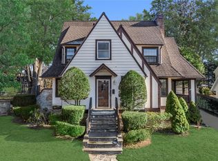 12 Ridgecrest W, Scarsdale, NY 10583