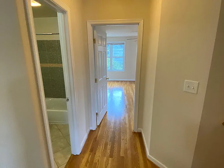 1512 W Cary St — Photo 26