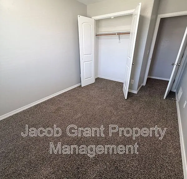 2825 N Sunlight Dr — Photo 7