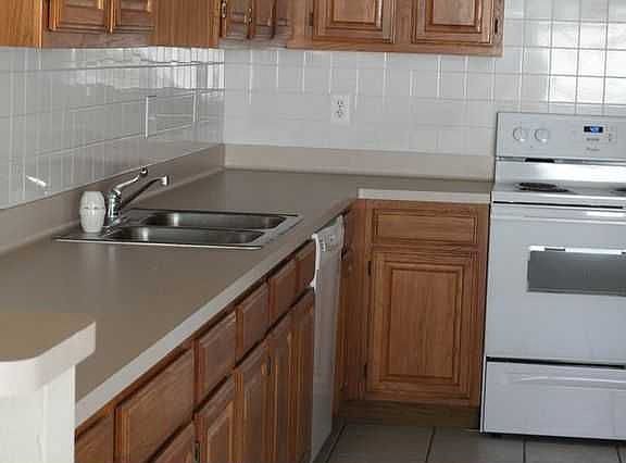 4th image of 12823 Newberry St