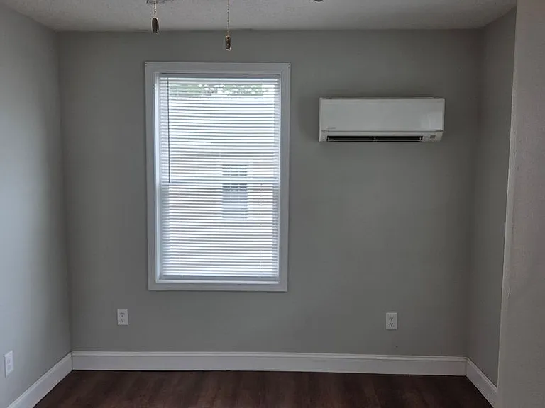 1744 Granby Rd — Photo 15