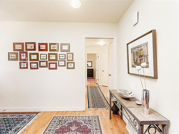 4th image of 3016 Brentwood Ln