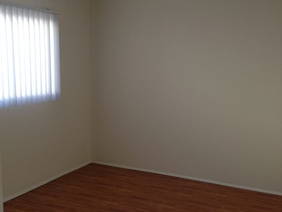 4th image of 1549 W 224th St APT 201