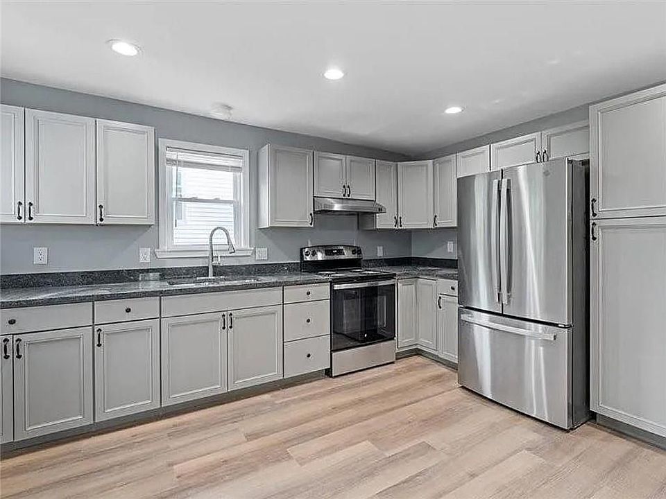 1st image of 71 1st Ave Floor 2