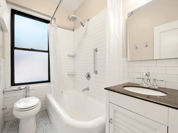 83-10 35th Avenue image 5 of 9