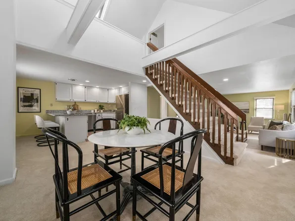 382 Jackson St, Columbus, OH 43206