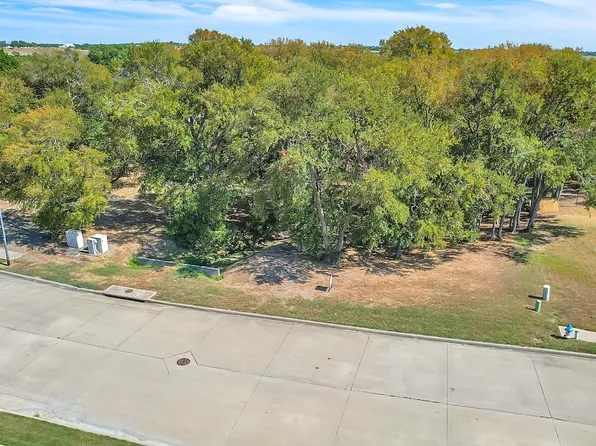 133 Falcon Point Dr, Heath, TX 75032