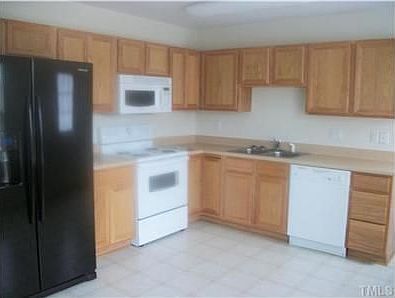 2nd image of 1571 Ella Ln