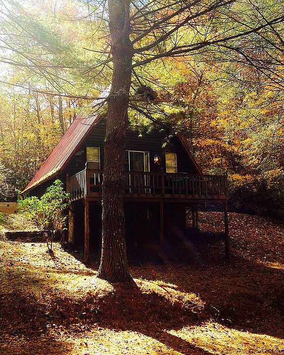 2nd image of 21 Crabapple Dr