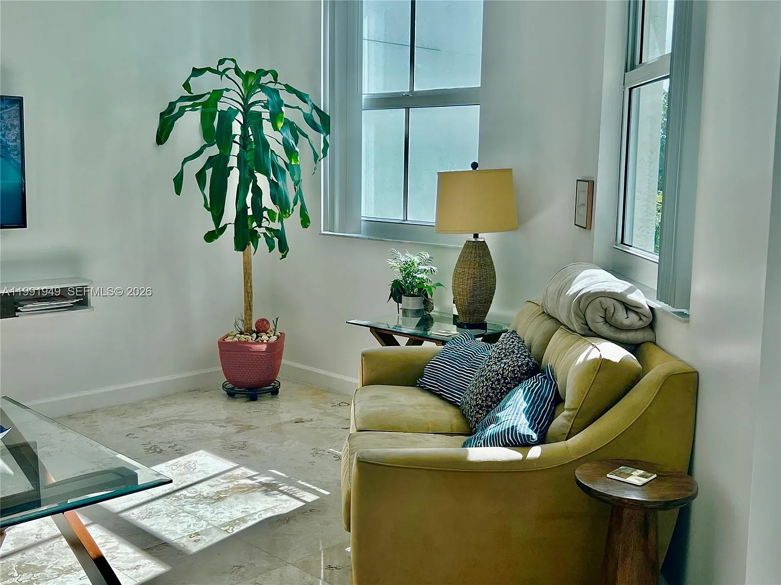 The Waverly At Surfside B — Photo 3