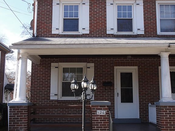 5th image of 126 Starr St