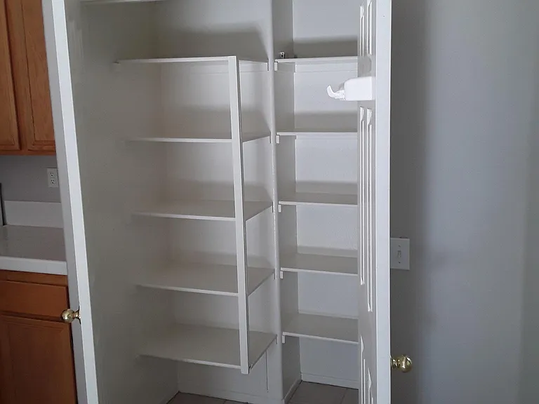 3422 Tamarisk Dr — Photo 10