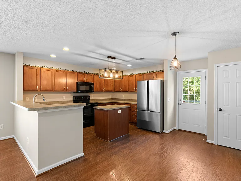 228 Rindle Dr — Photo 5