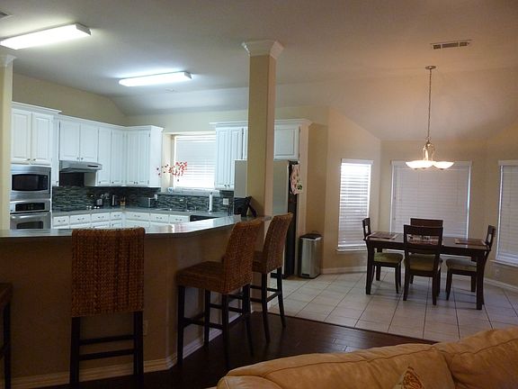 5th image of 8217 Vine Wood Dr