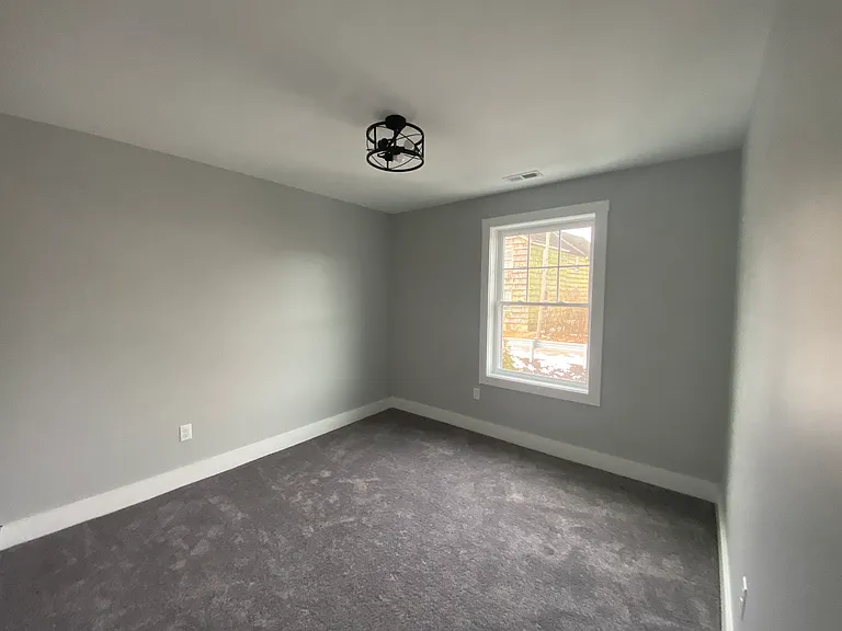 32 Main St #4 — Photo 21