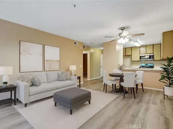 450 E 4th St APT 334, Santa Ana, CA 92701