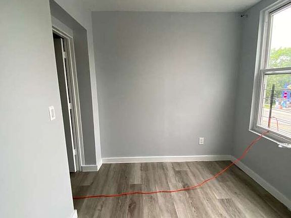 3rd image of 60 Yonkers Ave